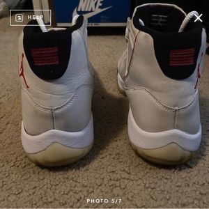 Jordan 11 retro Platinum tint